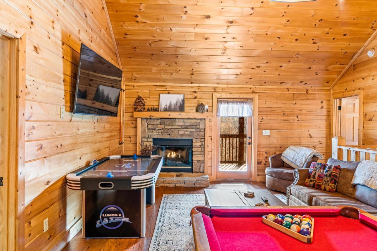 The Sly Fox - Recently Updated/ Ideal Pf Location Pigeon Forge Exteriör bild