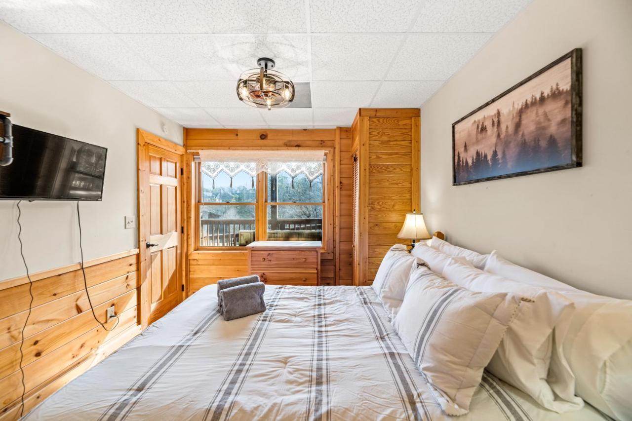 The Sly Fox - Recently Updated/ Ideal Pf Location Pigeon Forge Exteriör bild